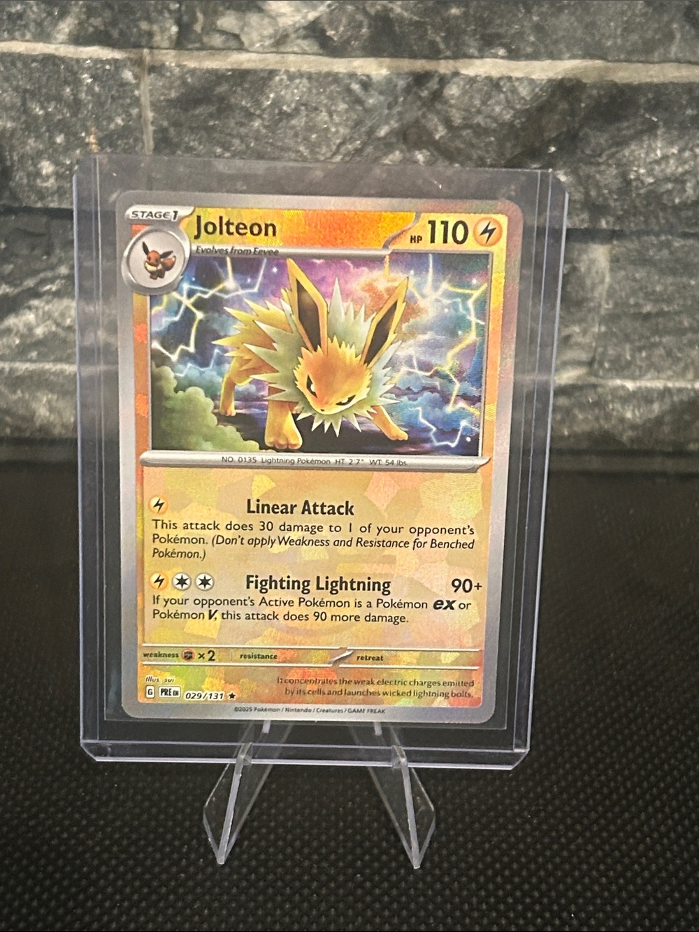 Pokemon Jolteon Pokeball Holo 029/131 from Prismatic Evolution Set M/NM